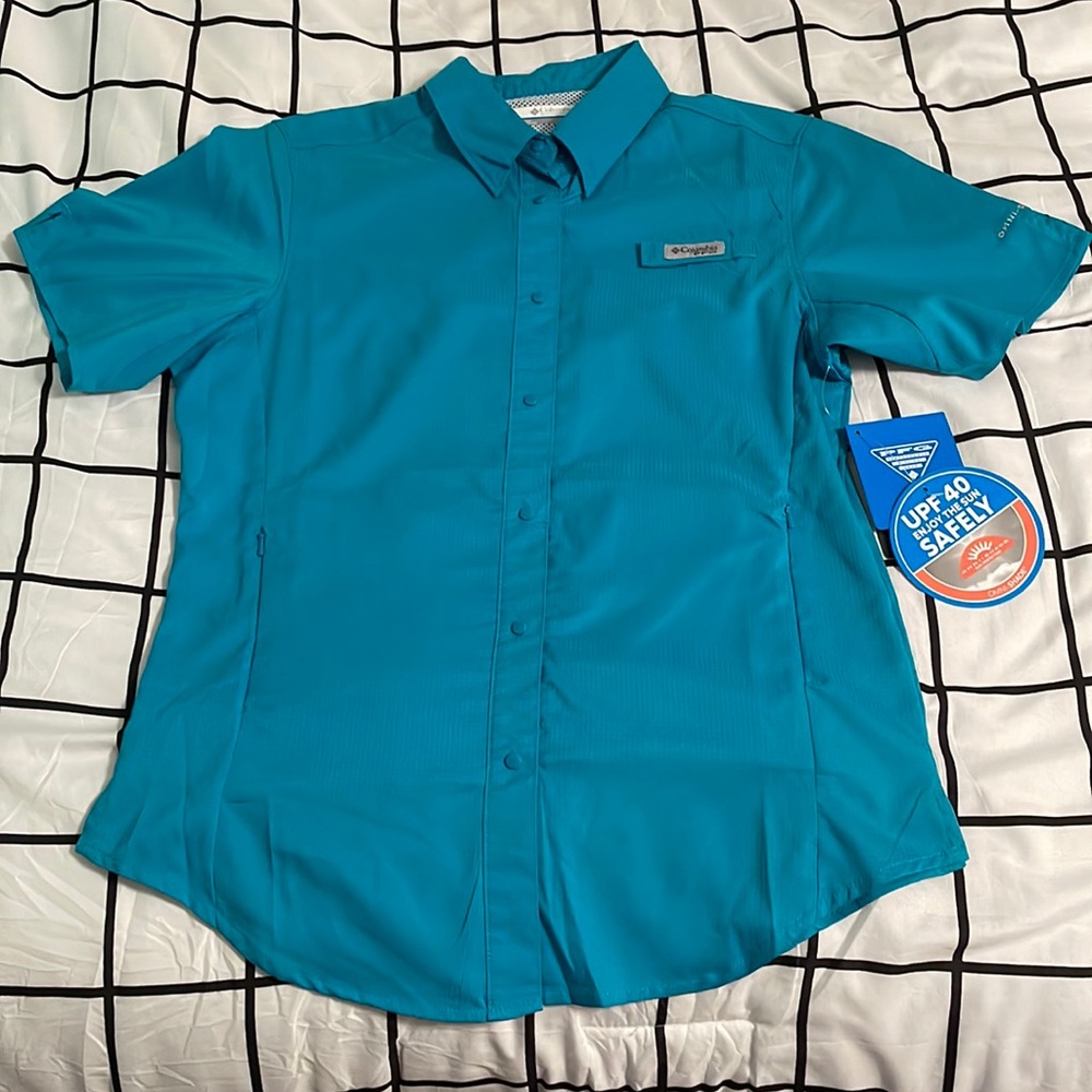 Women’s Columbia button down shirt size XS NWT